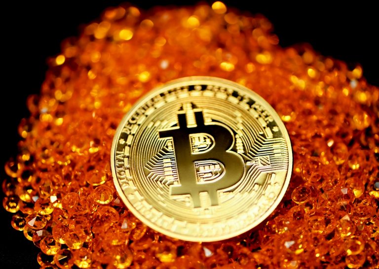 Bitcoin Decouples From Miner Flows With -0.15 Correlation
